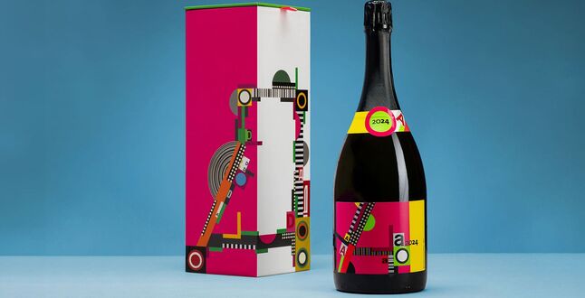 Художник Михаил Молочников создал этикетки для «Абрау-Дюрсо»