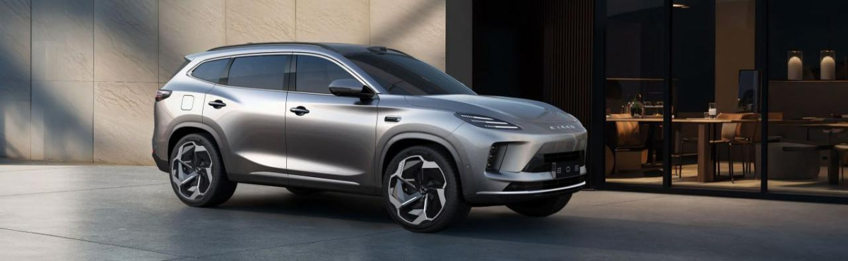 EXEED E05: Восточный философ на гибридной тяге. 