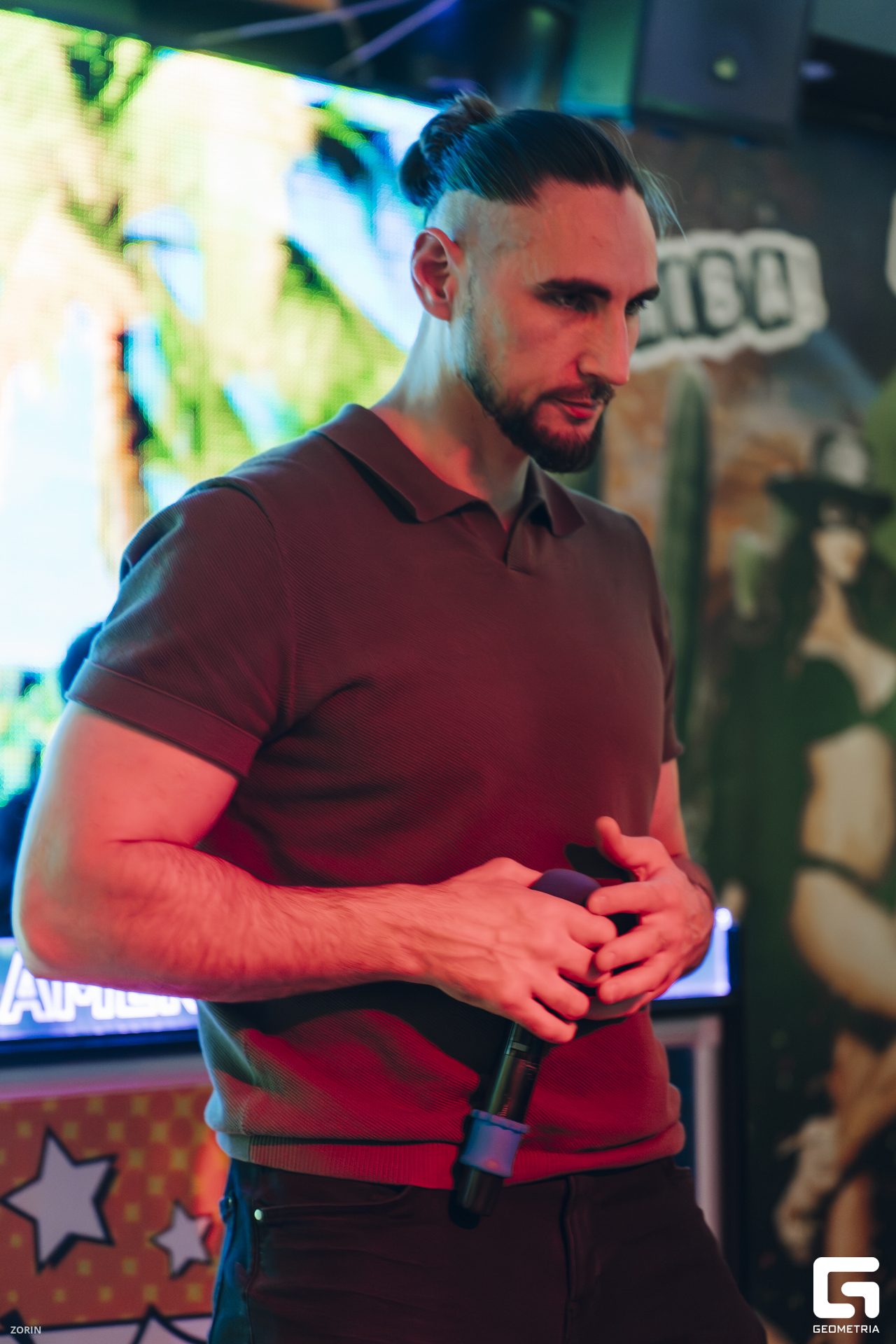 051_01-37-03 _11-10-25_Zorin.jpg