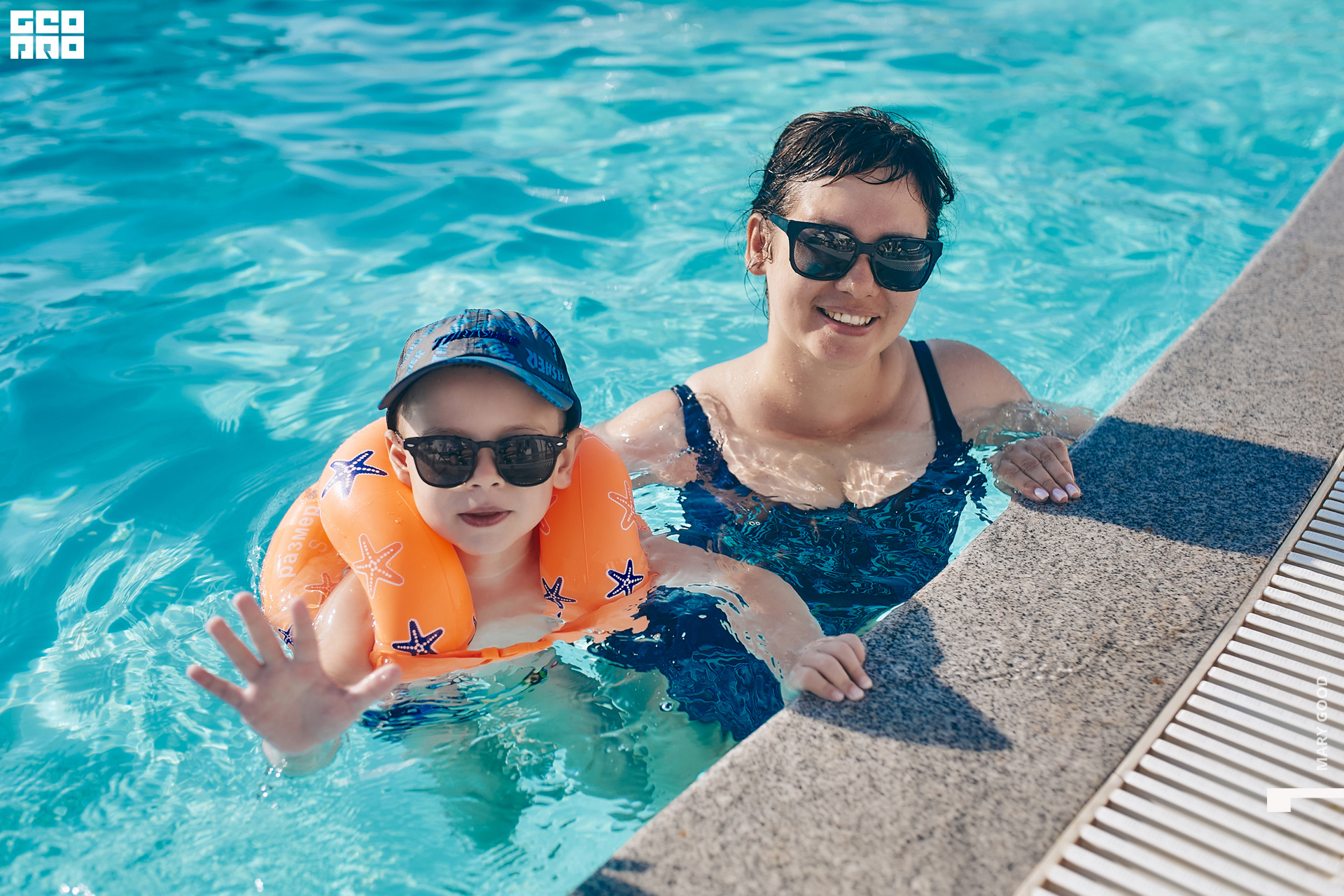 13.08.22 Santorini - Saturday048_6623.jpg