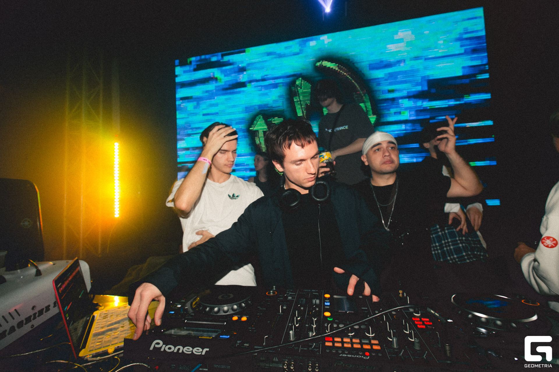 111 Repeat 21.10.jpg