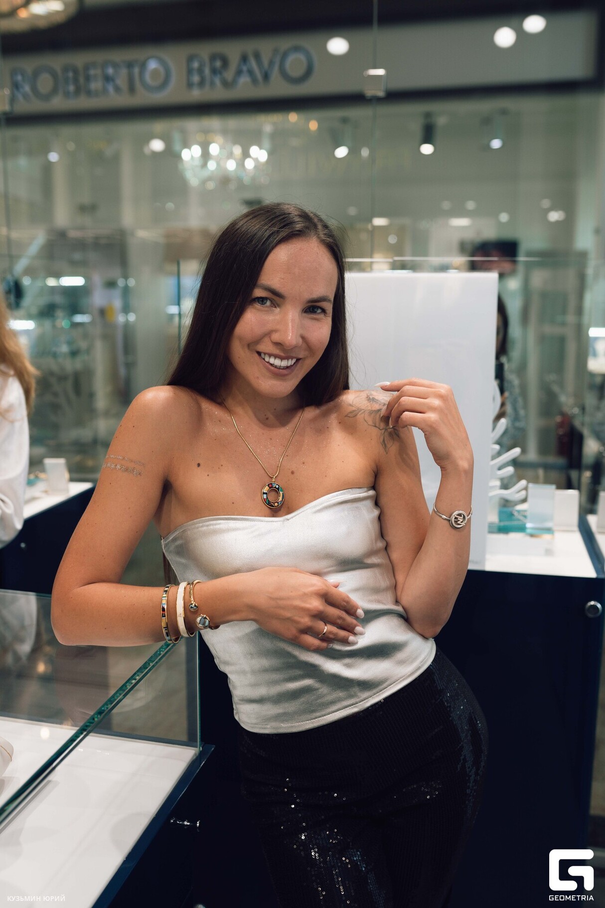 Shopping club в Frey Wille 17