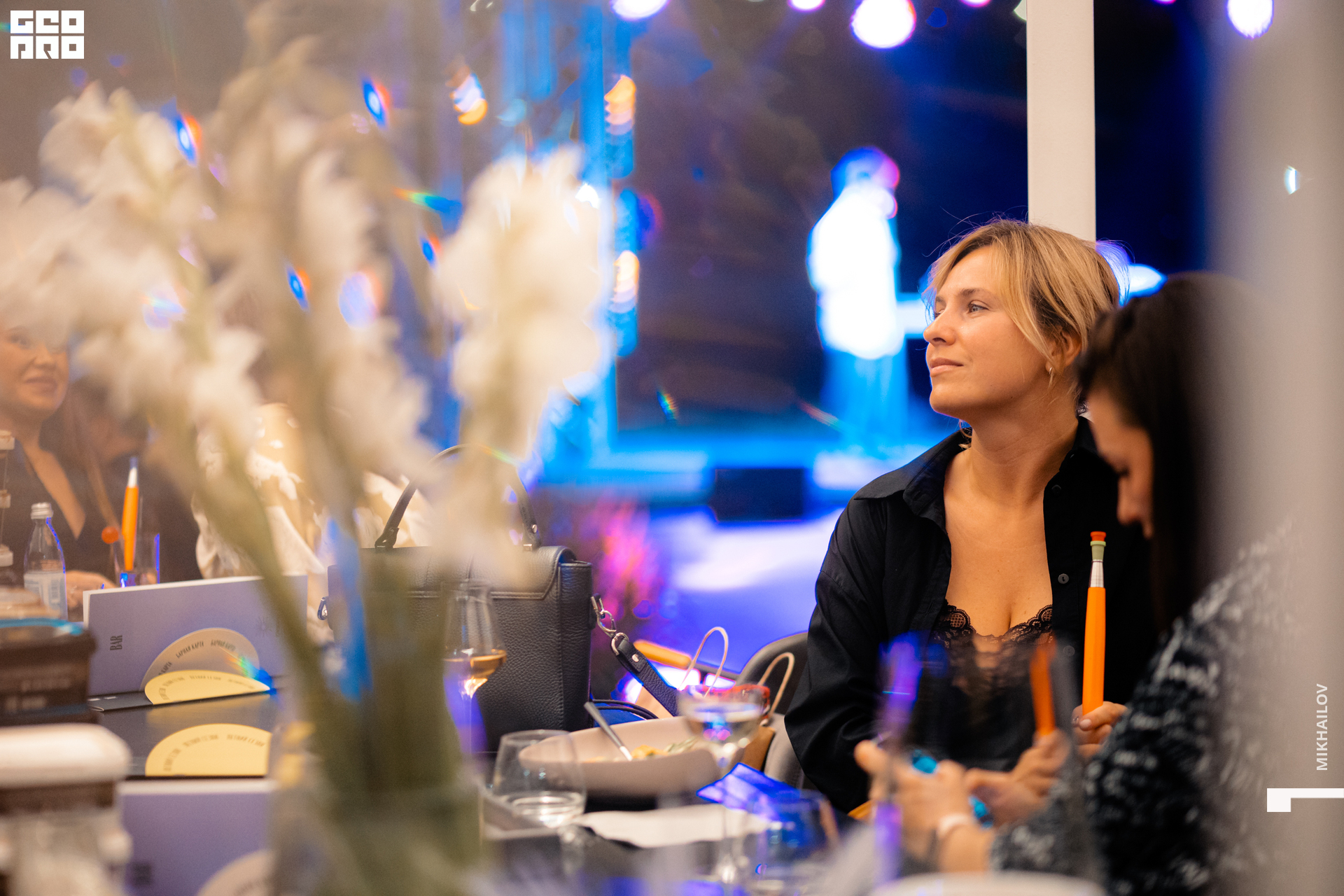 008-21-08-2021-19-18-Seasons - Mikhailov - 2560.jpg