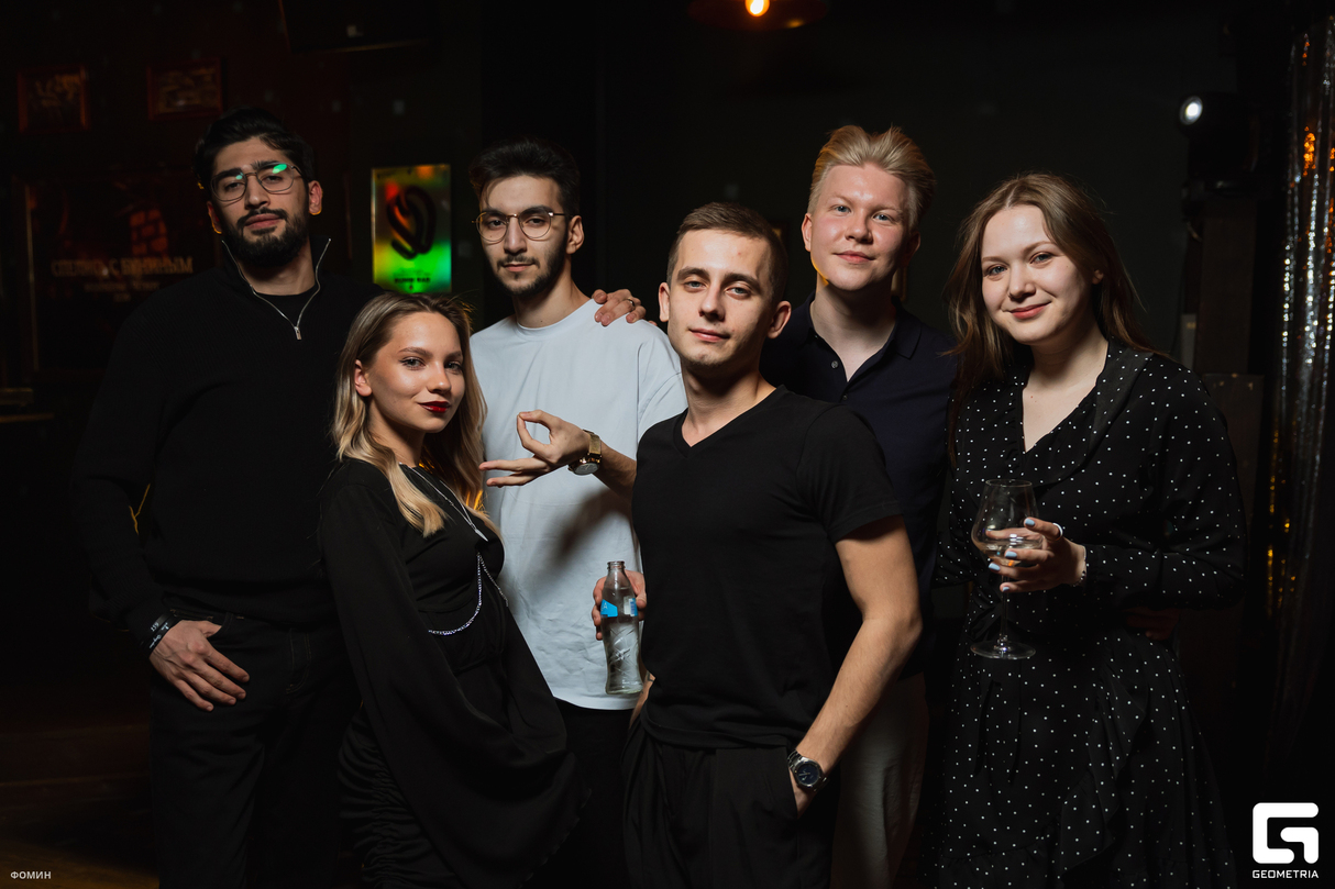 Пятница в баре Bunin 12