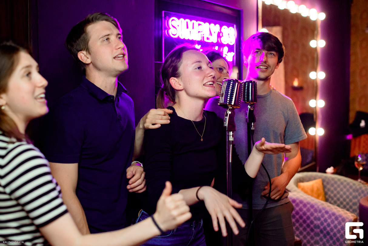 Saturday chill at Simply 33 Grill & Cinema, Karaoke Club 16