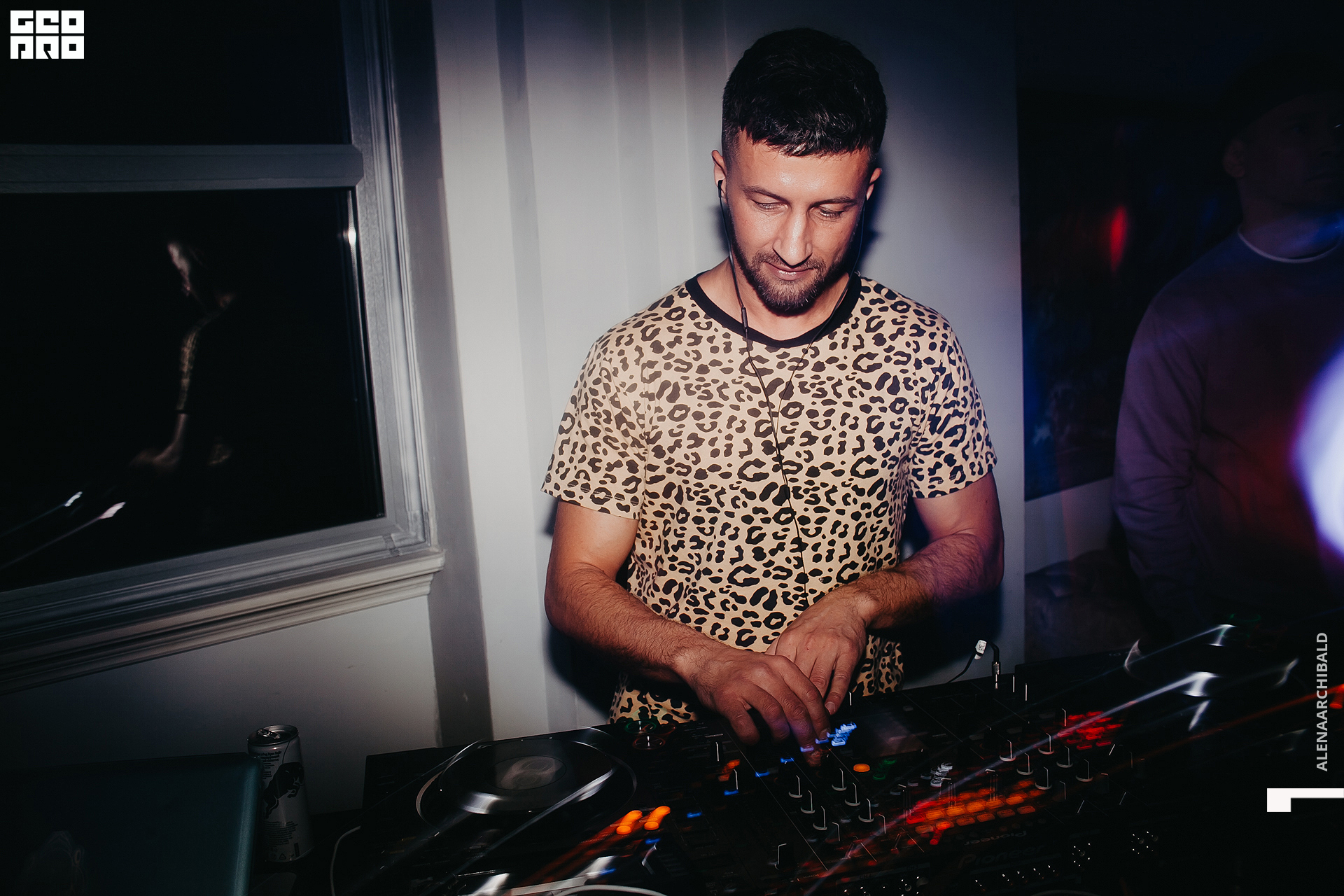 2022-05-21 00-29-50_alenaarchibald024.jpg