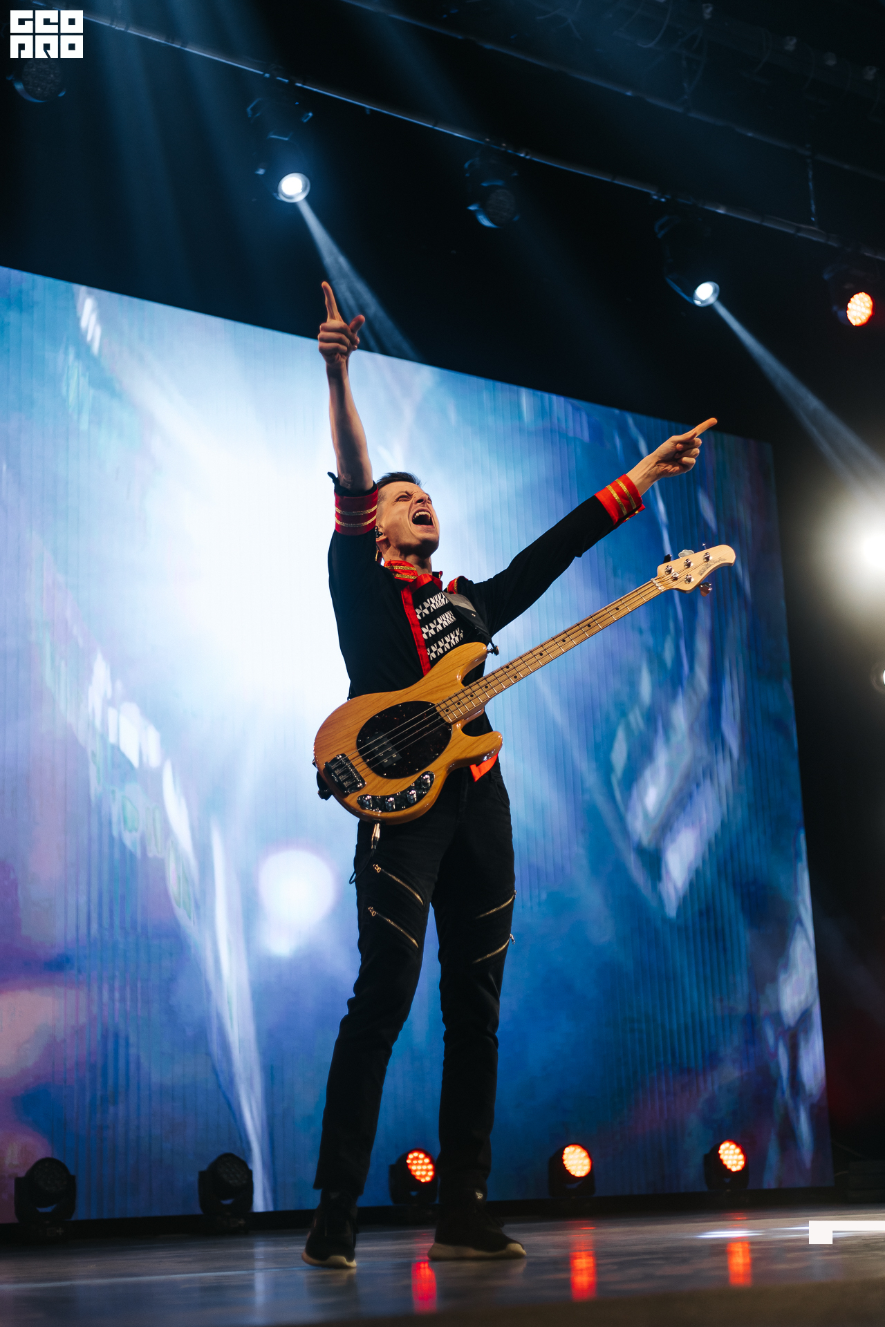 401_21-12-09 ISAEVA KASHIN SHVETS.jpg