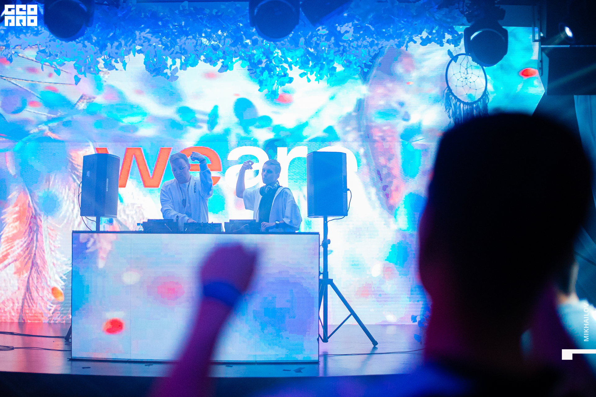 010-11-04-2021-00-41-We are - Mikhailov - 2560.jpg