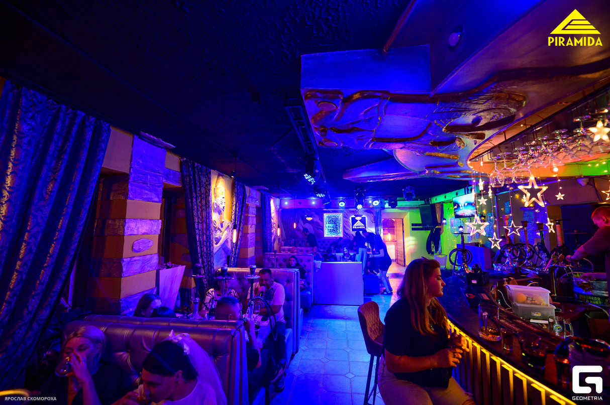 Суббота в кафе "Пирамида" 11