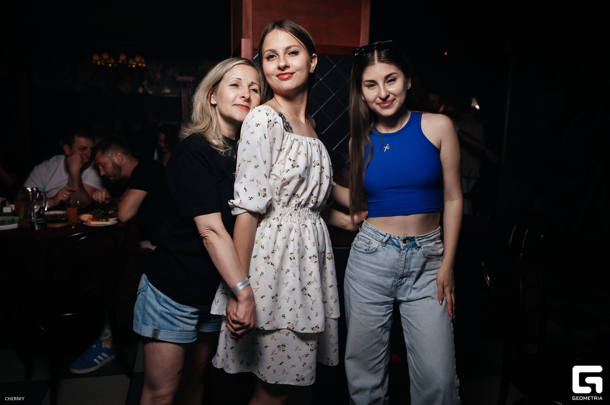 Saturday party 29