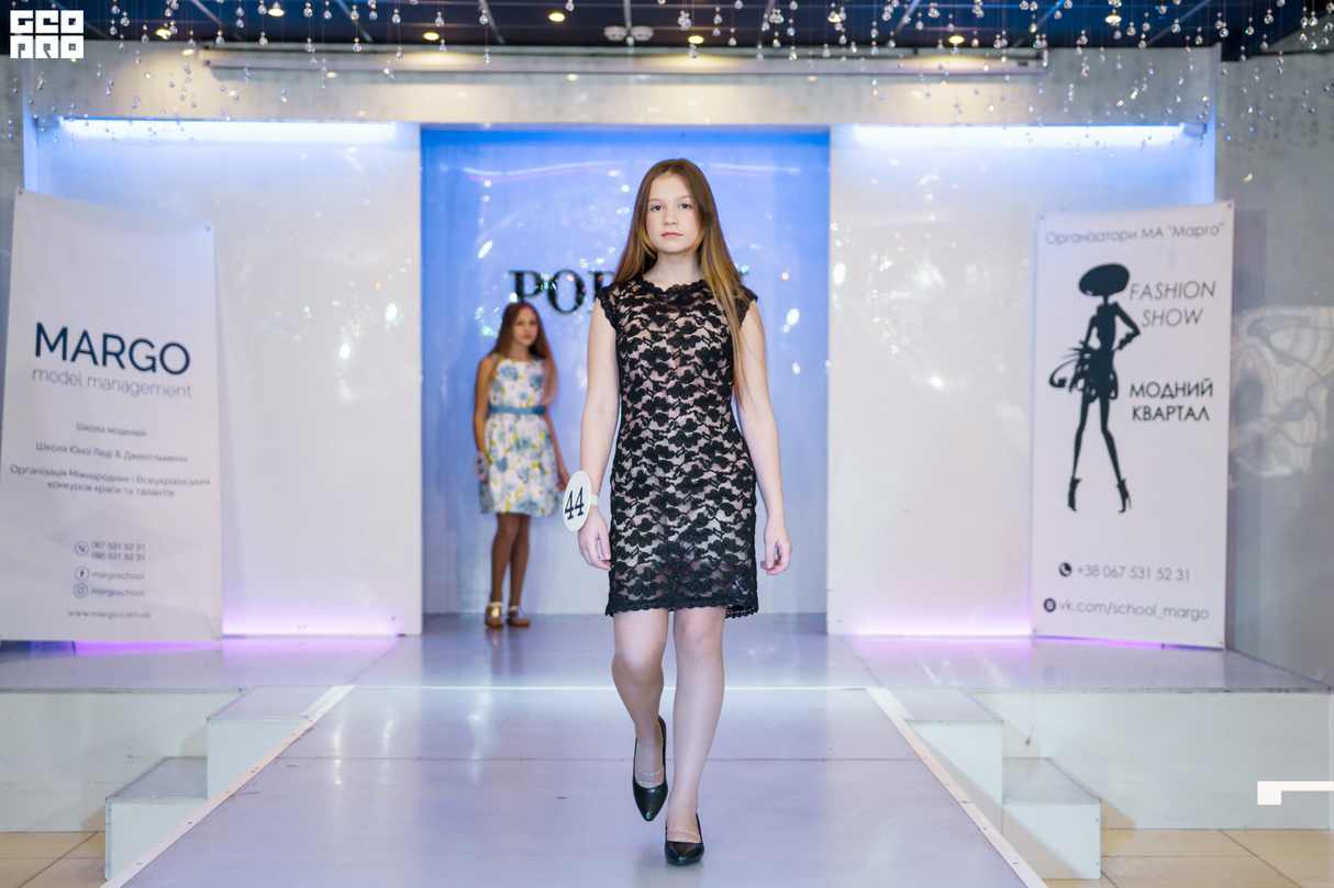 Podium - Відкритий урок Школи MARGO  Fashion show "Модний квартал" Ч2 12