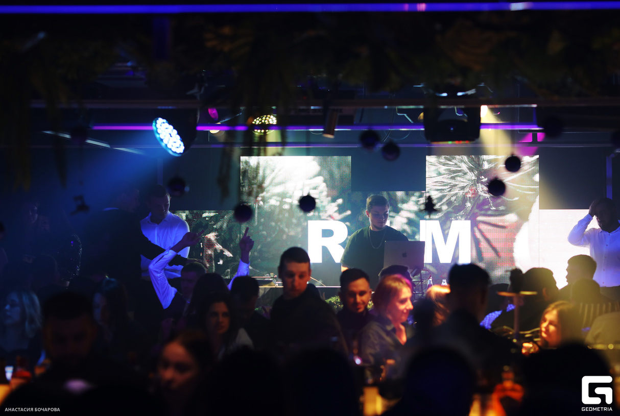 Friday Night 28