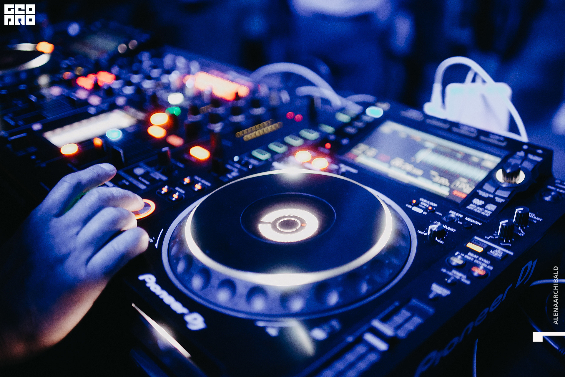 2022-05-21 00-29-50_alenaarchibald027.jpg