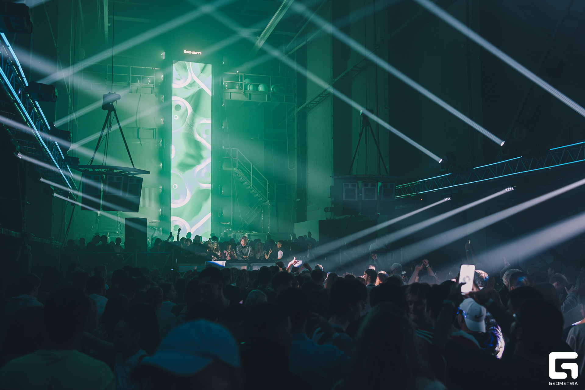 np-186-пари ночь0006.jpg