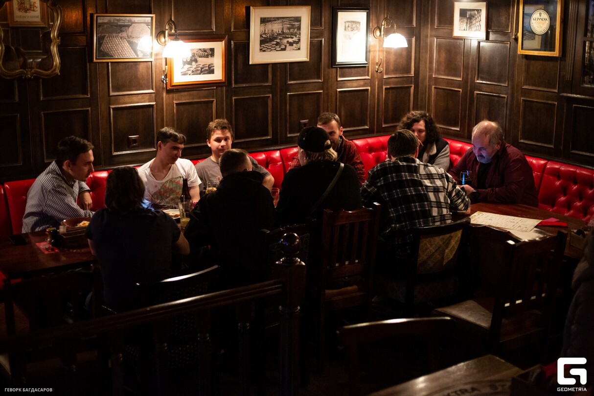The Tipsy Pub B-day 9