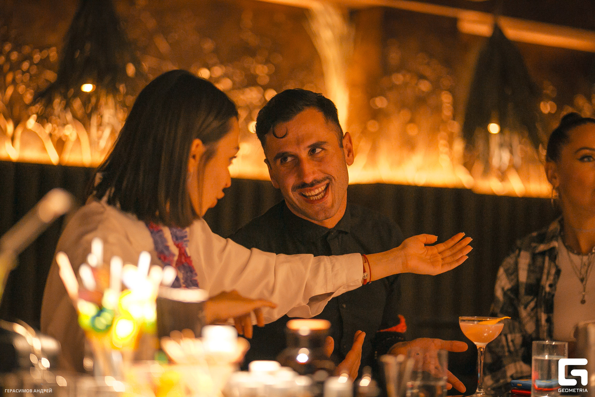 064 Bloom bar 1. 12.jpg