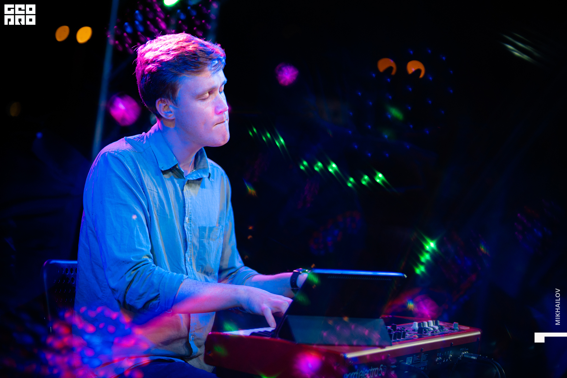 017-21-08-2021-19-11-Seasons - Mikhailov - 2560.jpg