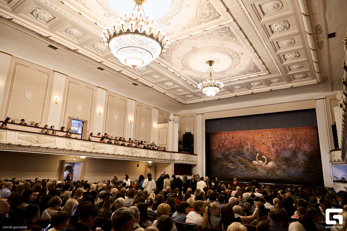 Премьера балета «Лебединое озеро» 12