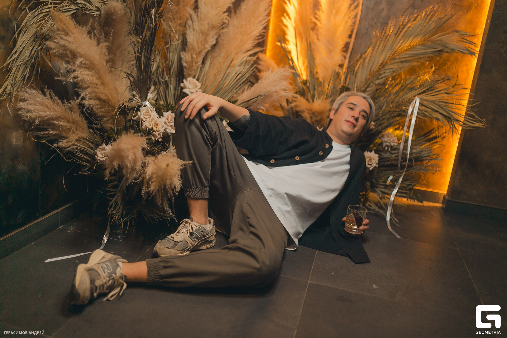 102 Bloom 12. 01.jpg