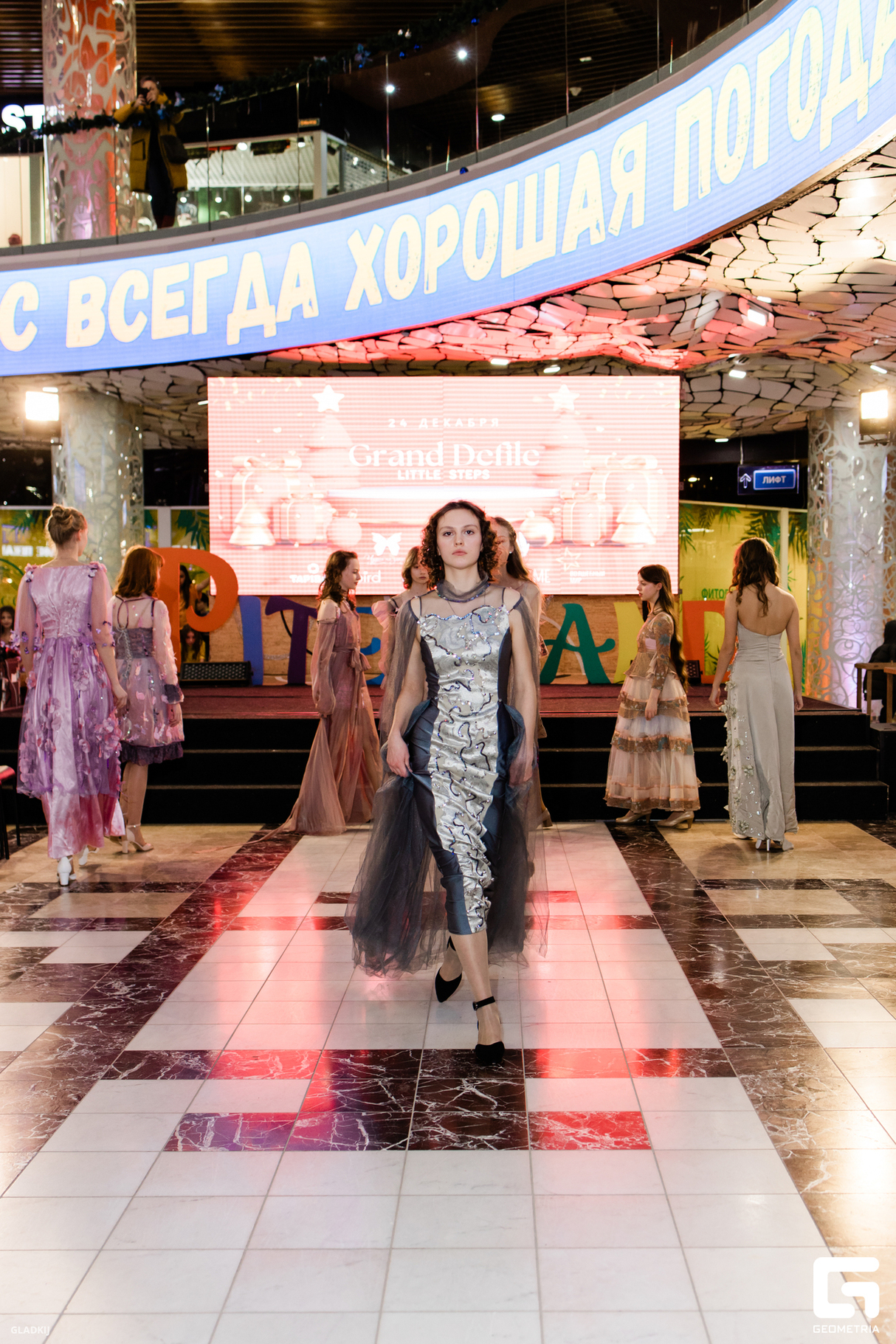 Показ модельного агентства LITTLE STEPS 16