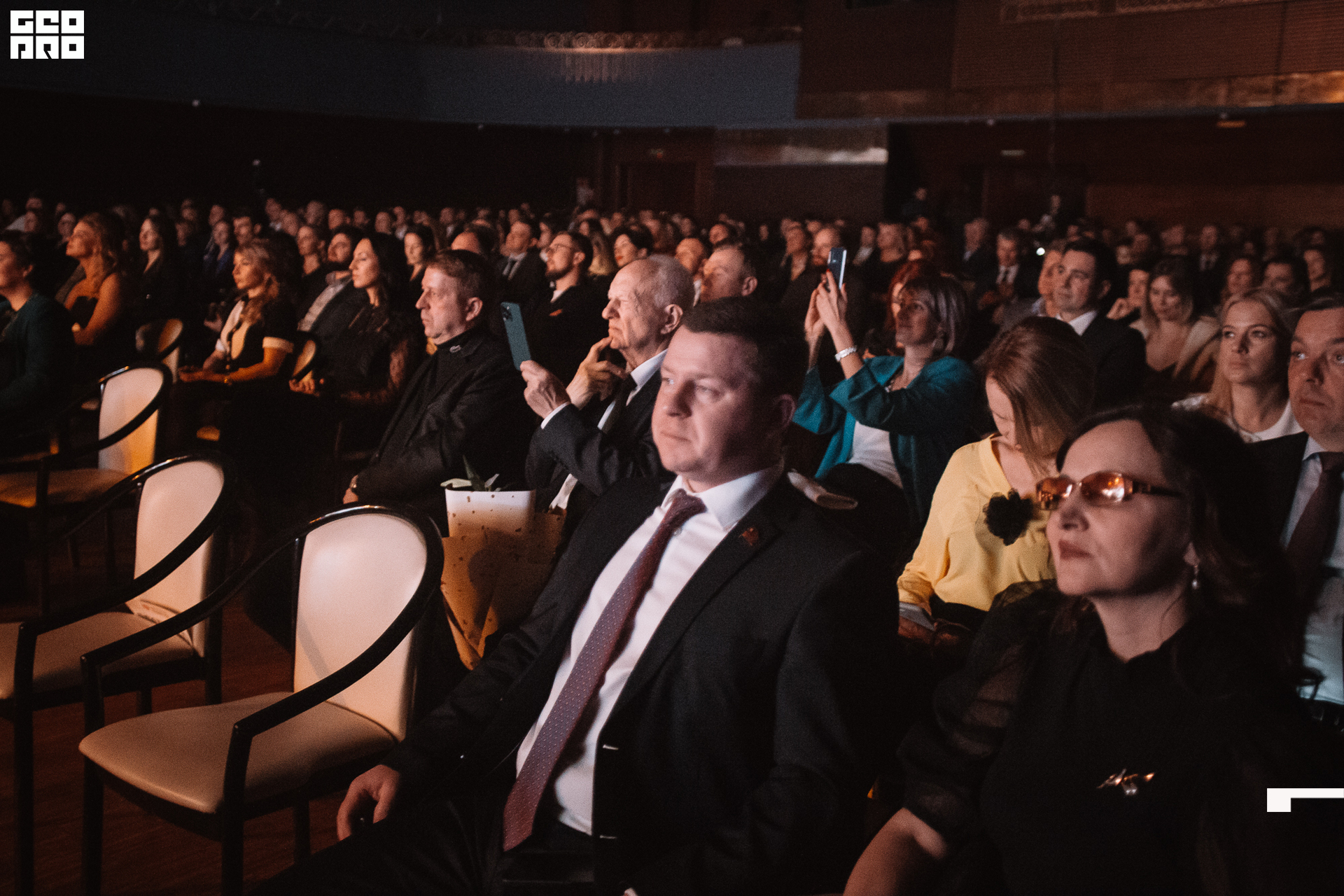 242_21-12-09 ISAEVA KASHIN SHVETS.jpg