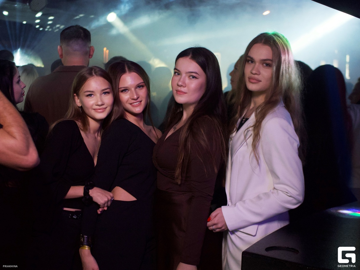 Saturday party 14