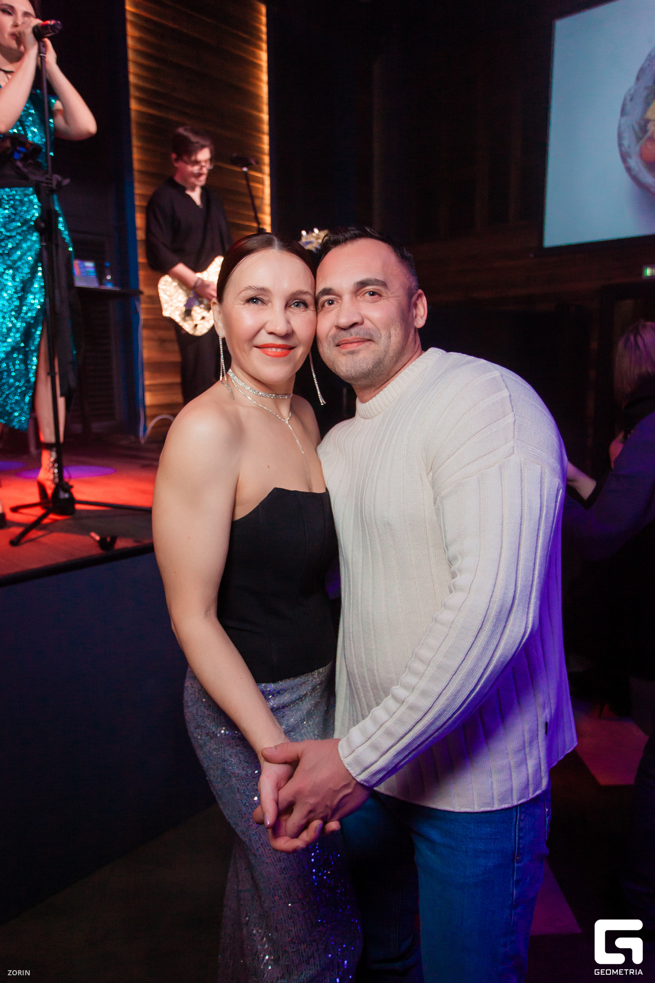 109-23-37-02-31-12-24- Zorin.jpg