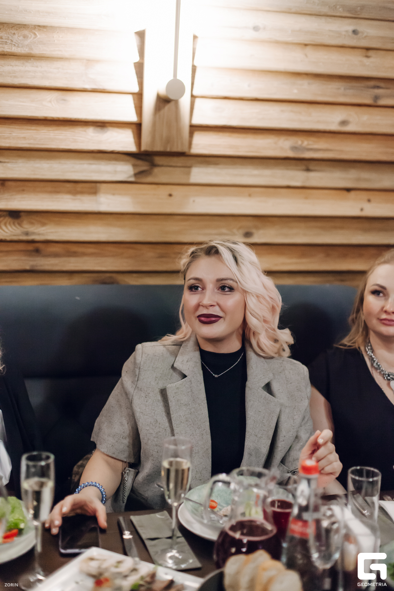 037-20-05-31-18-12-24- Zorin.jpg