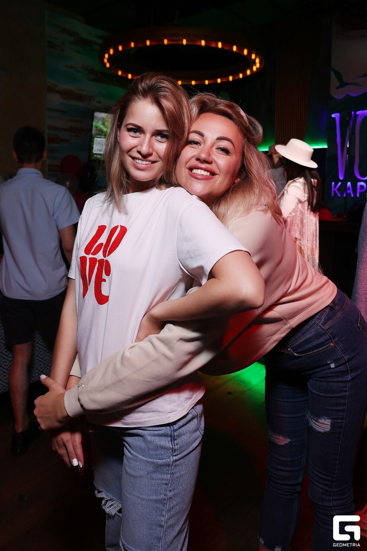 ЖАРКИЙ WEEKEND в VODA 9