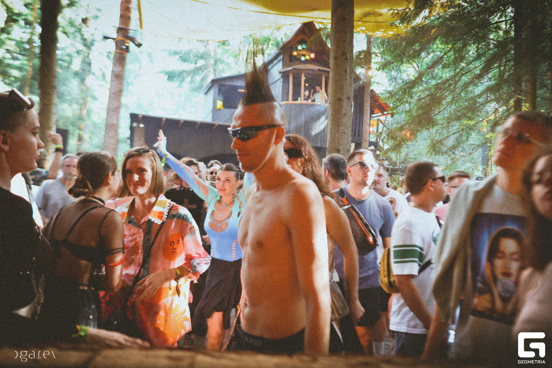 OUTLINE 2025-126.jpg