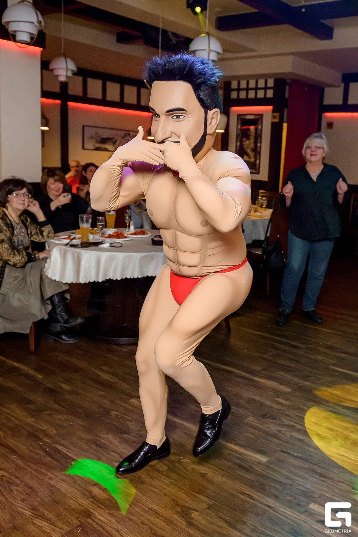 Праздник весны, красоты и нежности отметили в Sinlun cafe! 23