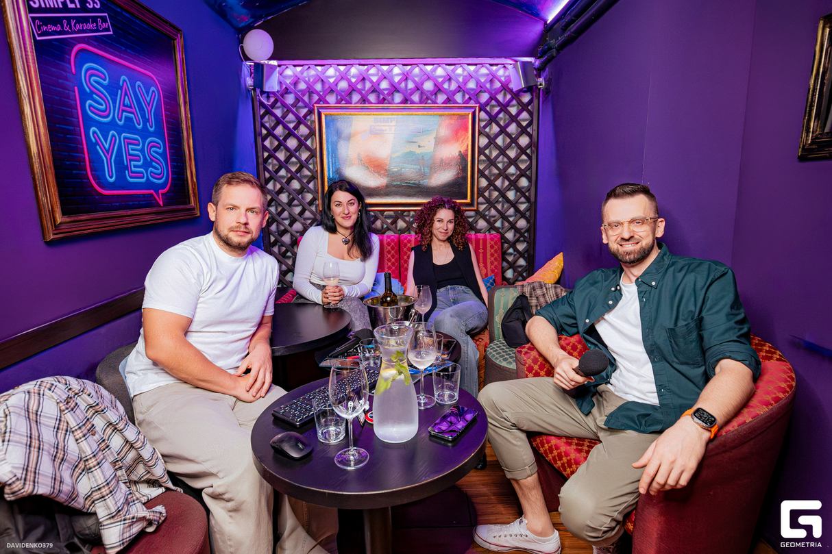 Saturday chill at Simply 33 Grill & Cinema, Karaoke Club 10