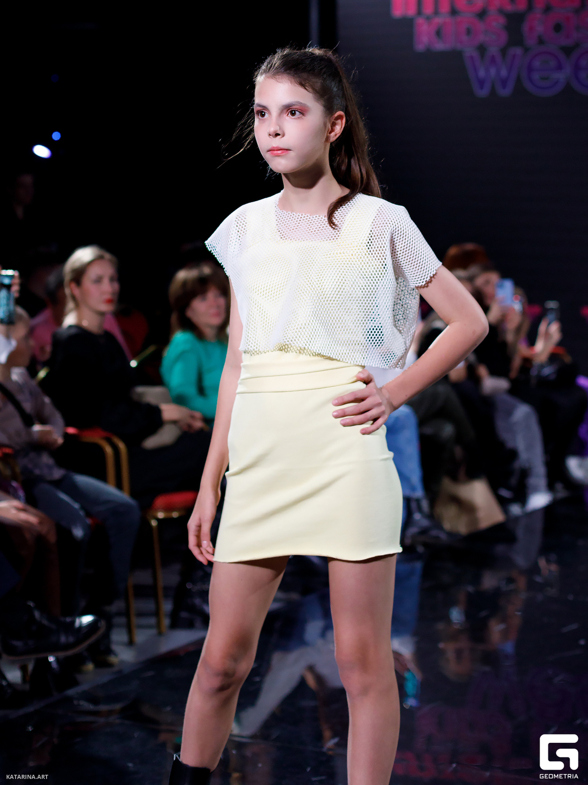 ШКОЛА КУТЮРЬЕ НА INTERNATIONAL KIDS FASHION WEEK 18