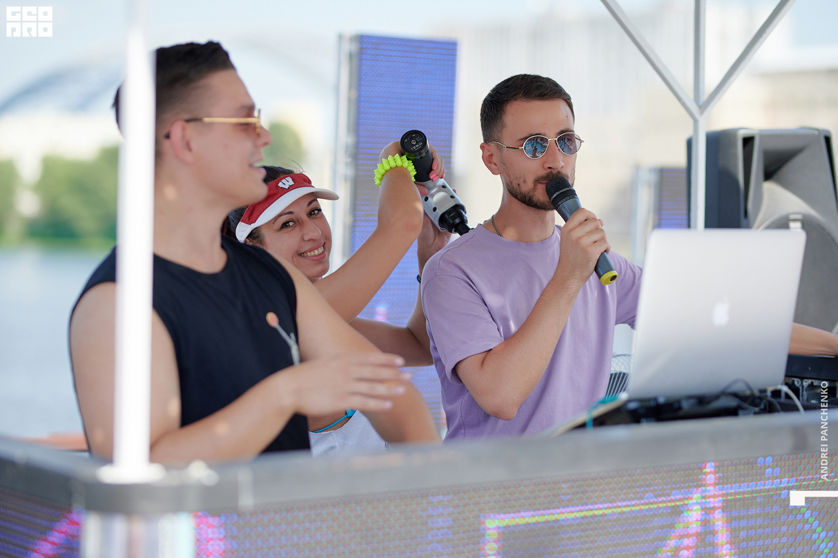 Day pool party 19