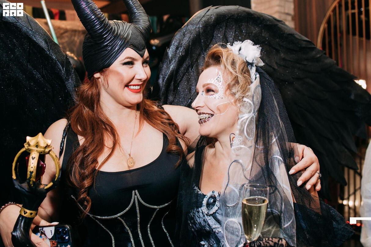 Halloween party 30