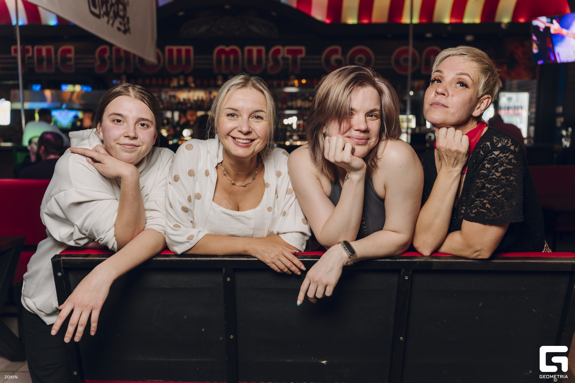 027_00-52-39 _11-10-25_Zorin.jpg