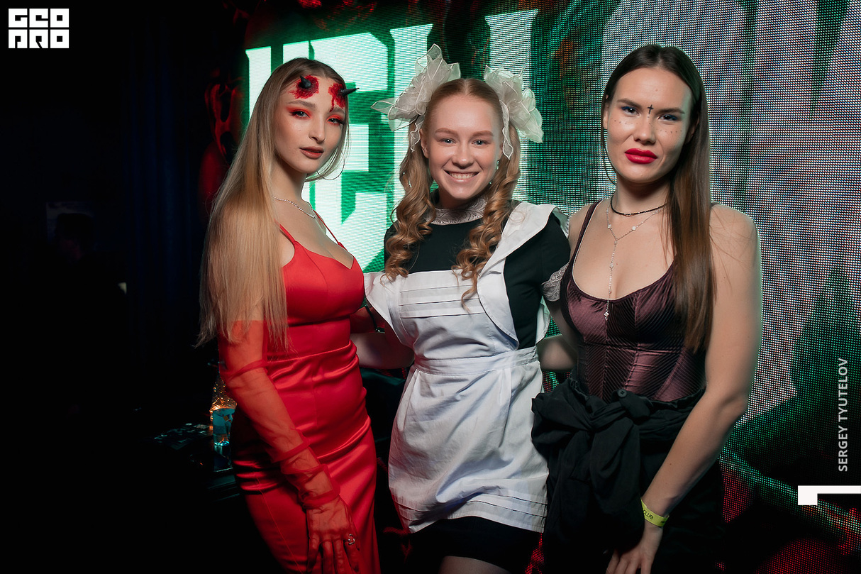 HALLOWEEN IN THE TOP CLUB 13