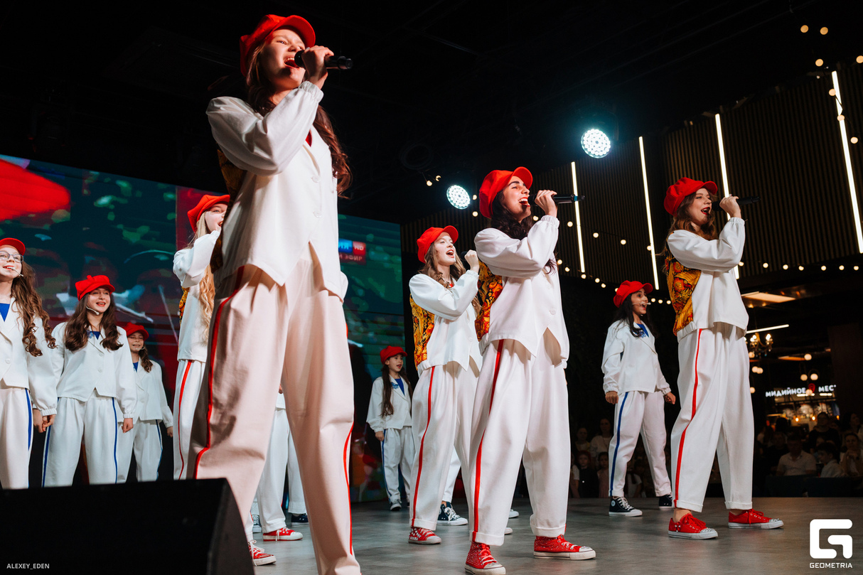 White Matryoshka ШОУ-ПОКАЗ Русская душа 23