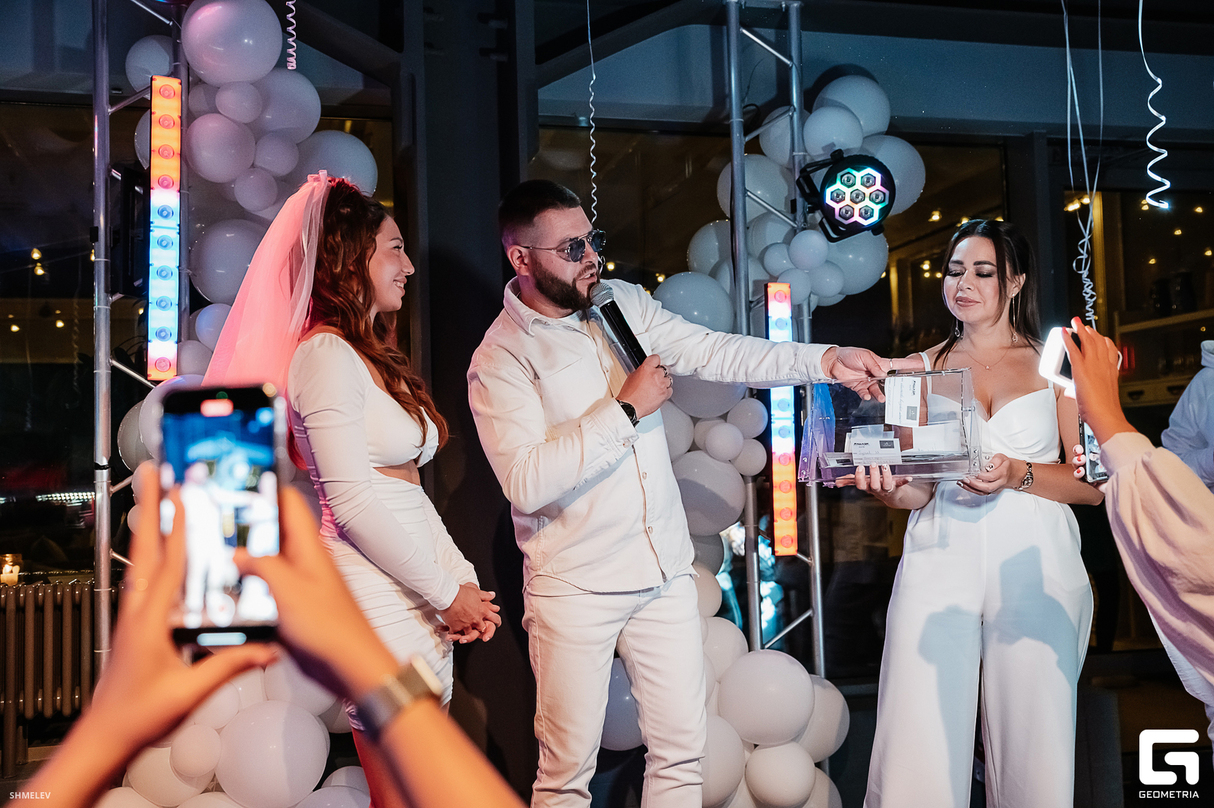 White Party! 9