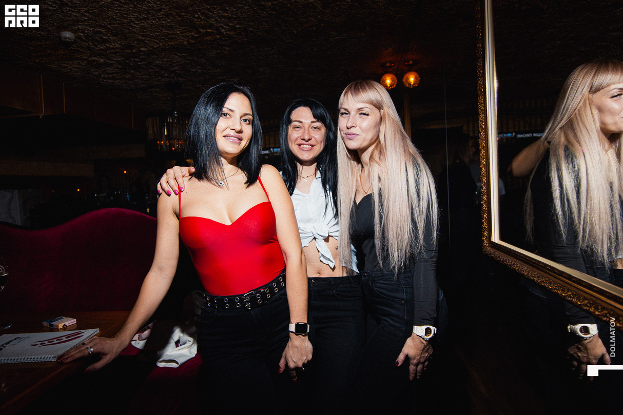 Saturday party 19