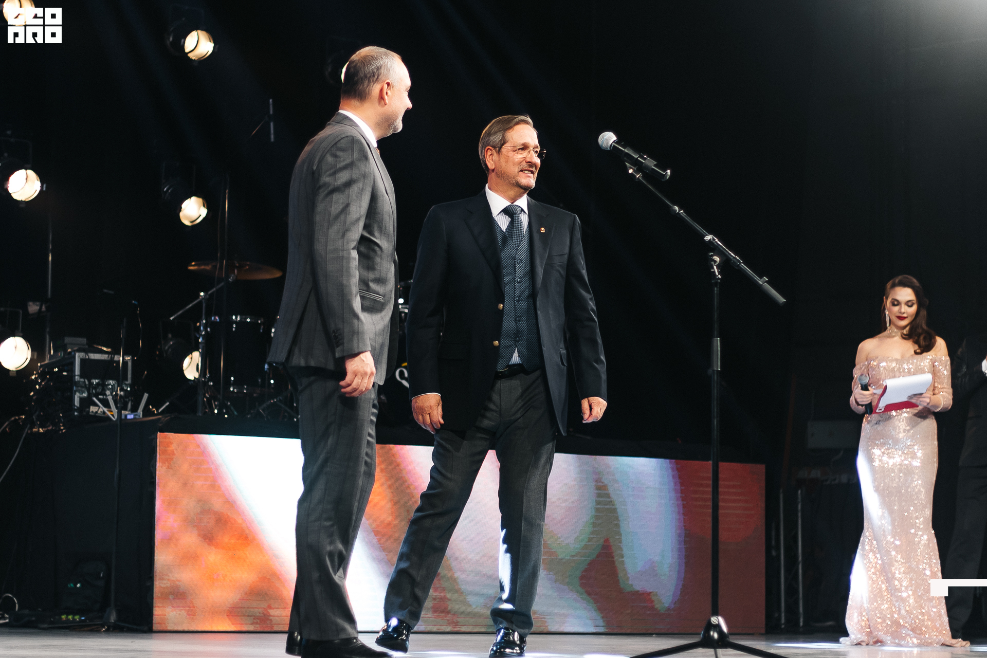 337_21-12-09 ISAEVA KASHIN SHVETS.jpg