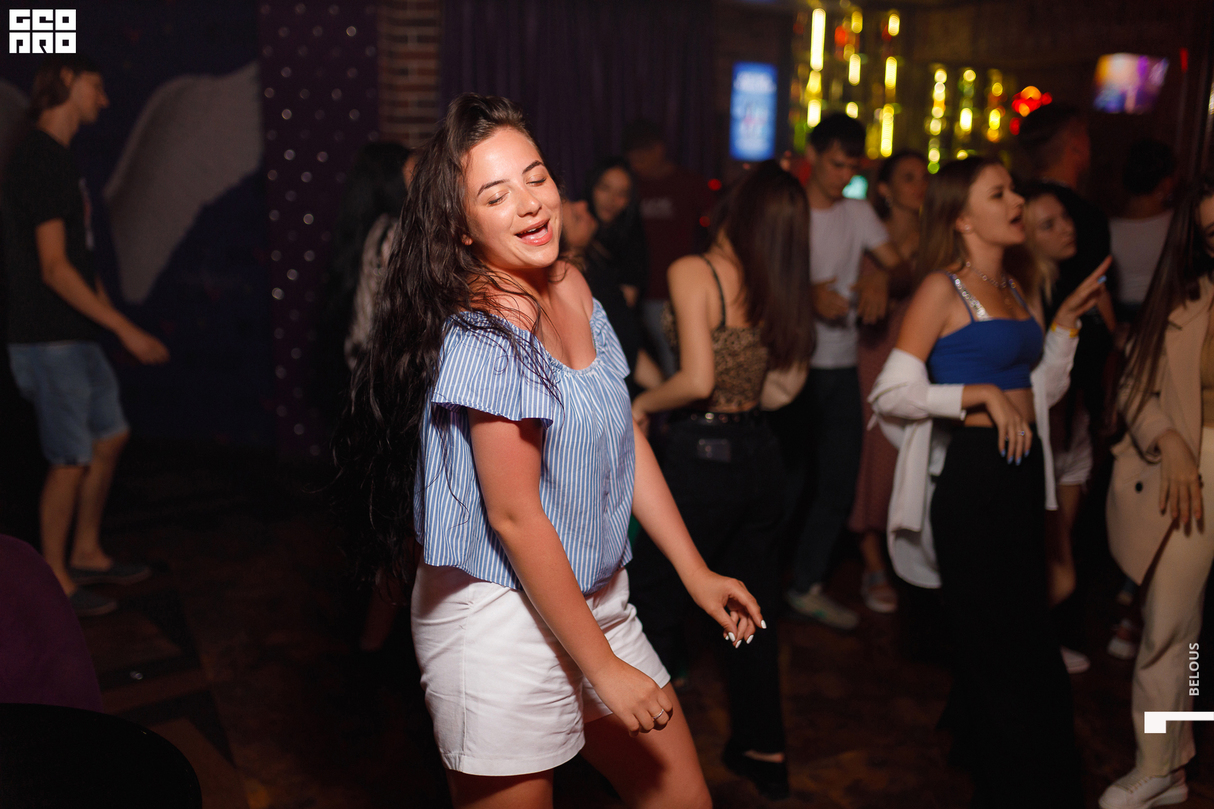 Friday party 16