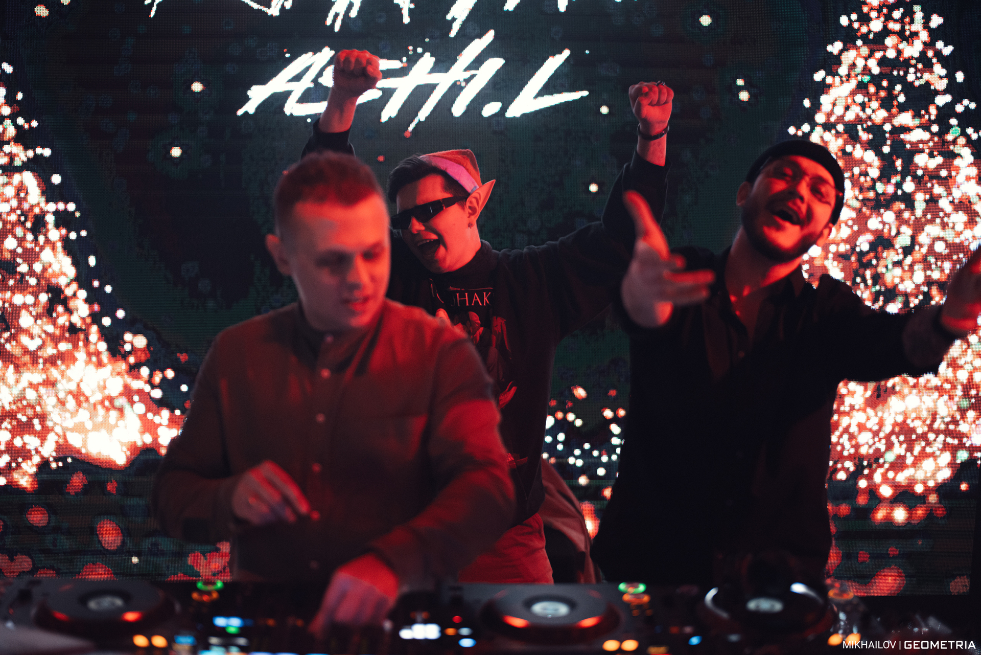 127-311224-0100 Mikhailov-weblogo.jpg