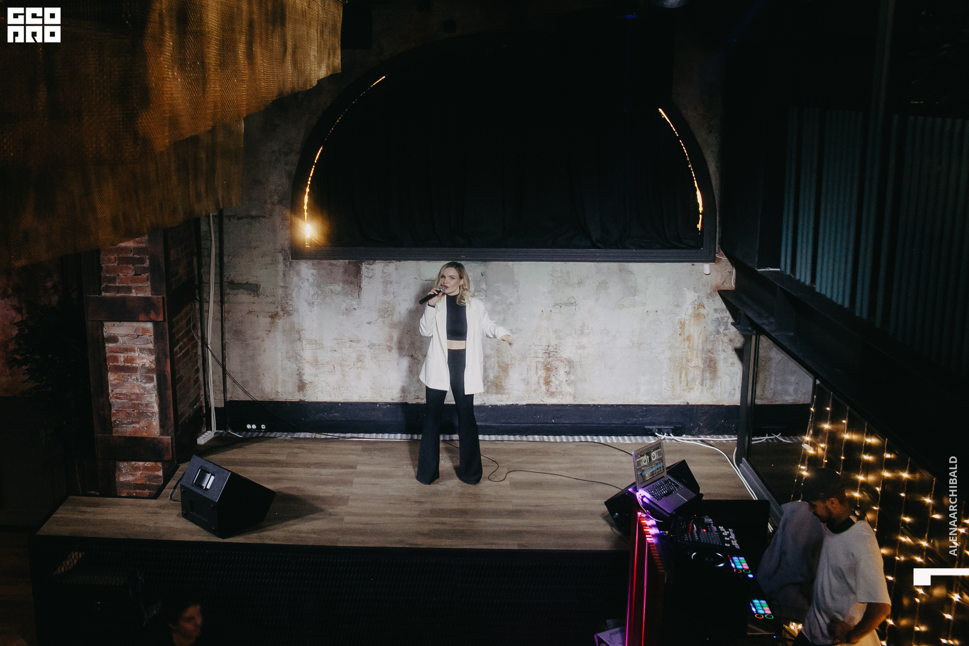 2022-11-18 20-00-27_alenaarchibald087.JPG