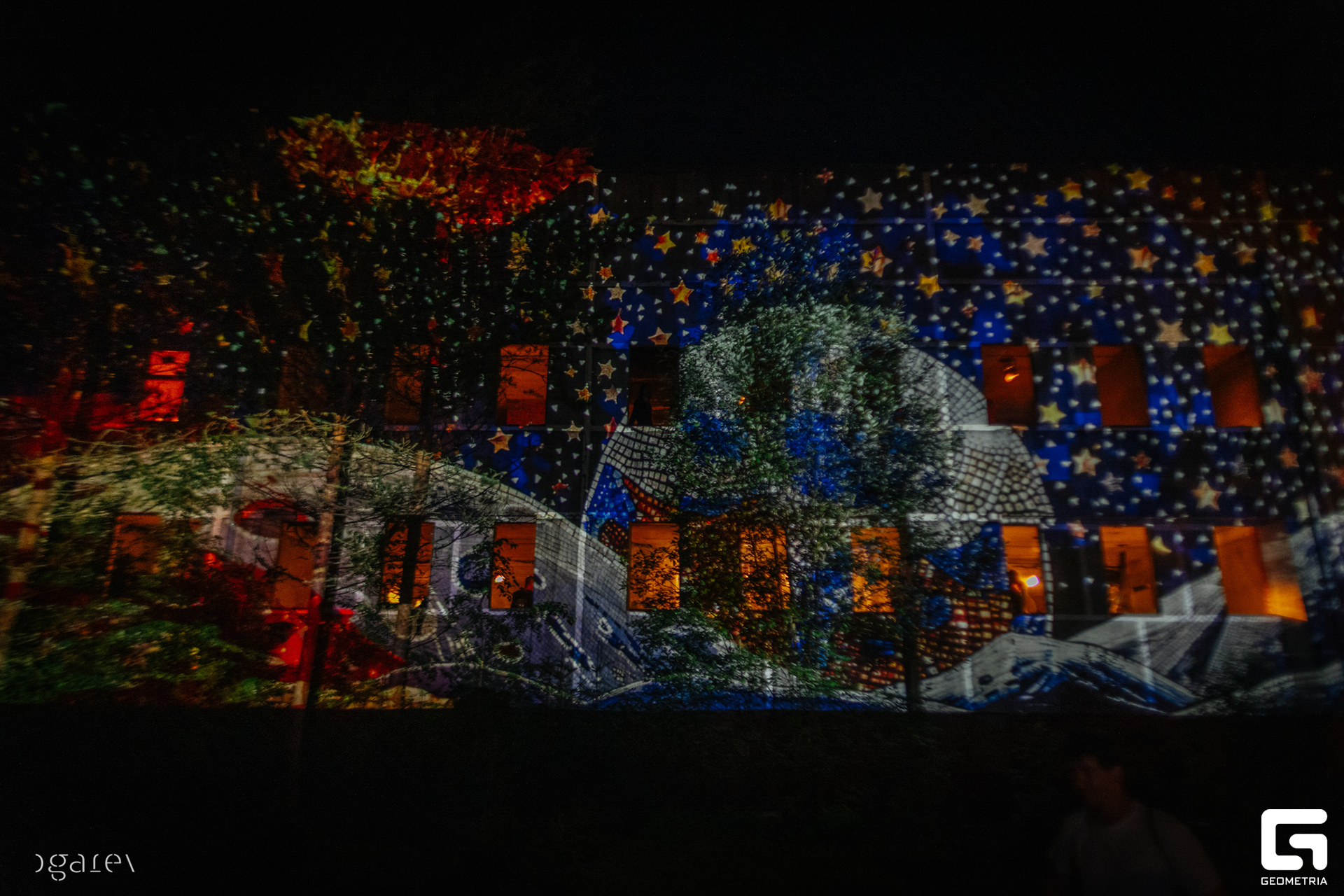 OUTLINE 2024-427-217.jpg