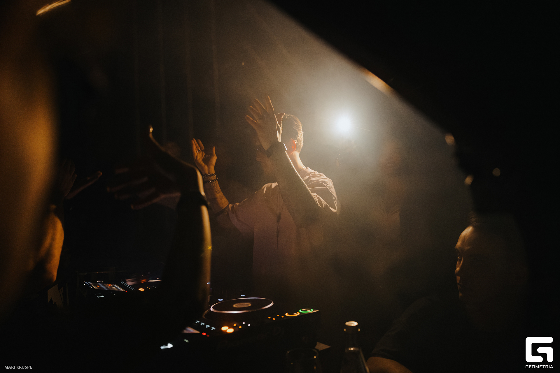 MARI8687-Улучшено-Ум. шума.jpg