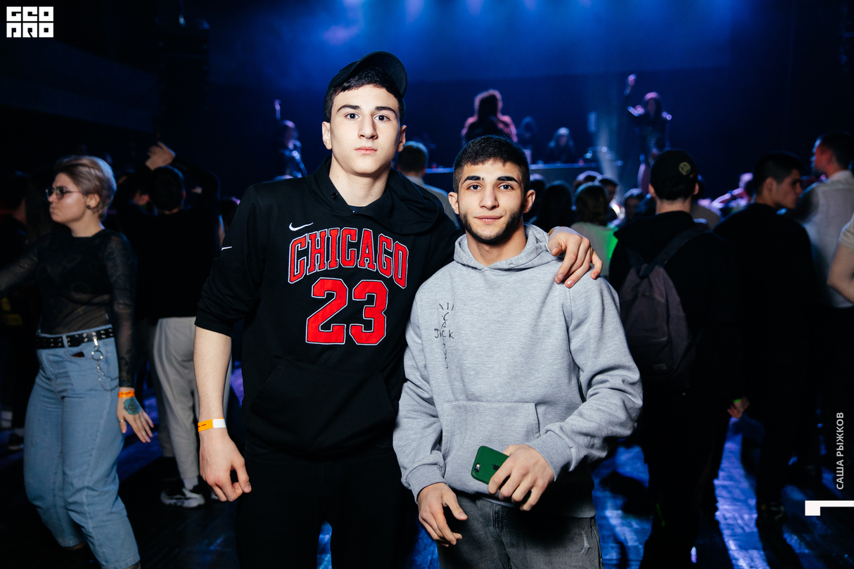 Purely.place ABRIKOS ARENA 13