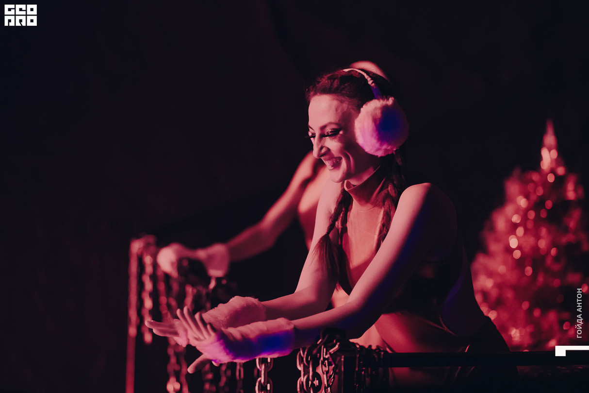 ТАНЦУЙ в HAVANA Club 21