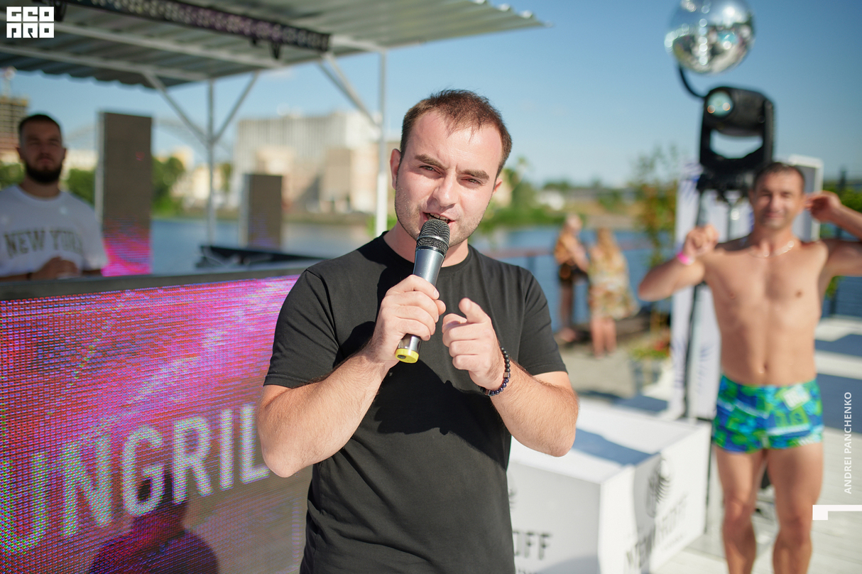 Day pool party 20