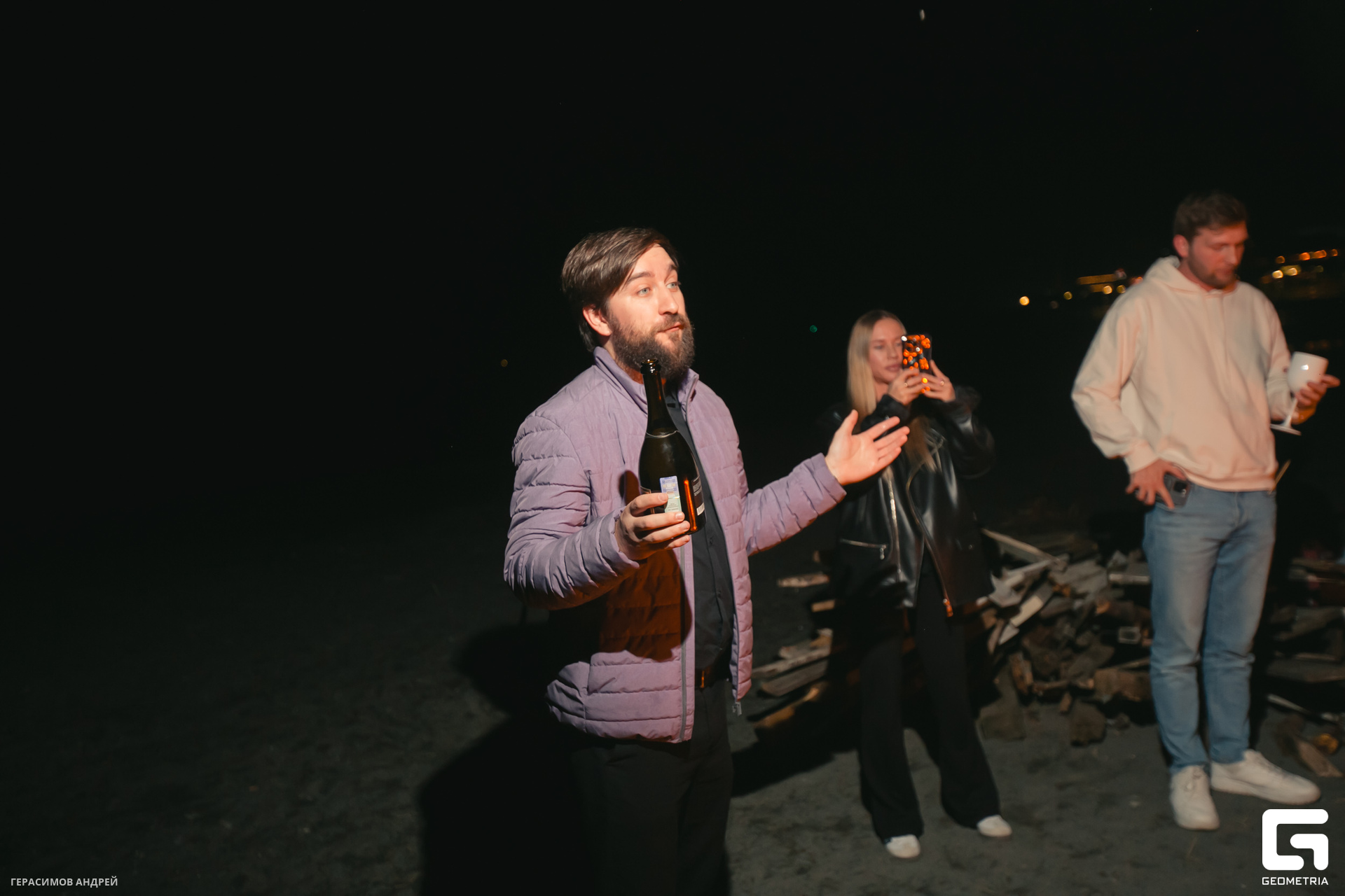 004 Geo conference 9. 12 костер.jpg